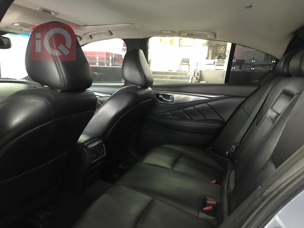 انفنتي Q50